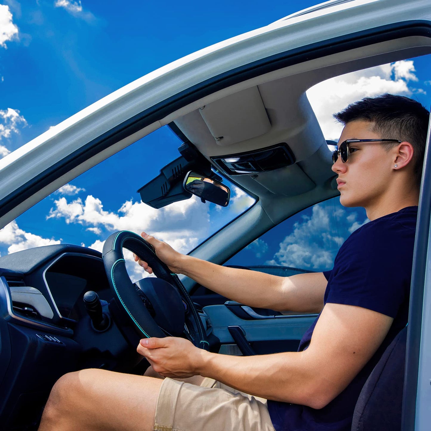 Car Pass Colour Piping Leather Universal Fit Steering Wheel Cover,Perfectly fit for 14.5-15 inches for Various Vehicles SUVs,Vans,Sedans,Cars (Black & Mint)